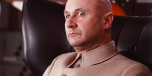 rueducine.com-on-ne-vit-que-deux-fois-picture-4