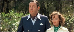 rueducine.com-Philippe-Noiret-une femme à sa fenêtre