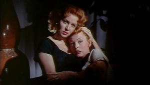 rueducine.com-deux-rouquines-dans-la-bagarre-photo (5)